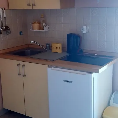 Apartment With A Parking Space - 5097 Murter