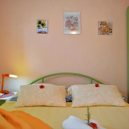 Apartman With Parking Space - 5097 *