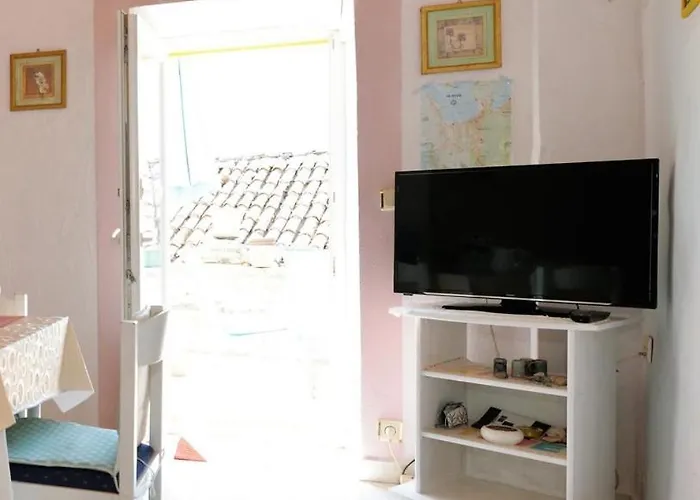 With Parking Space - 5097 Apartment *